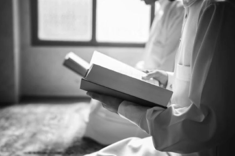 Al Quran Surah Al Fajr Lengkap dengan Terjemahan Bahasa Indonesia