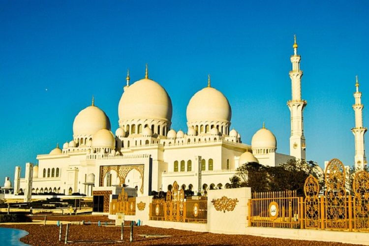 Al Quran Surah Quraisy Lengkap dengan Terjemahan Bahasa Indonesia, Apa Keutamaan Suku Tersebut?