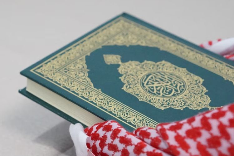 Al Quran Surah Al Insan Ayat 21 Sampai 31 Lengkap dengan Terjemahan Bahasa Indonesia