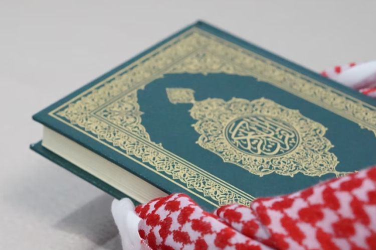Al Quran Surah Al Qiyamah Ayat 21 Sampai 30 Lengkap dengan Terjemahan Bahasa Indonesia