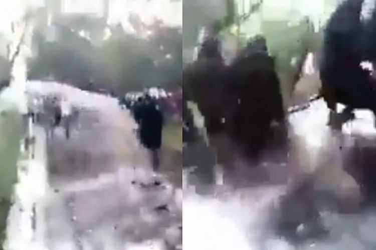 Viral Para Wanita yang Berhijab Disirami Pakai Air Got oleh Sejumlah Pria India