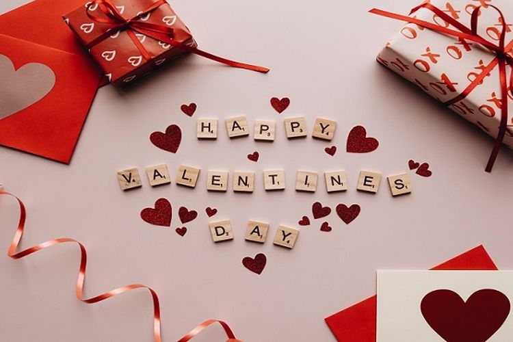 4 Rekomendasi Hadiah Valentine Berdasarkan Bahasa Cinta Pasangan Kalian