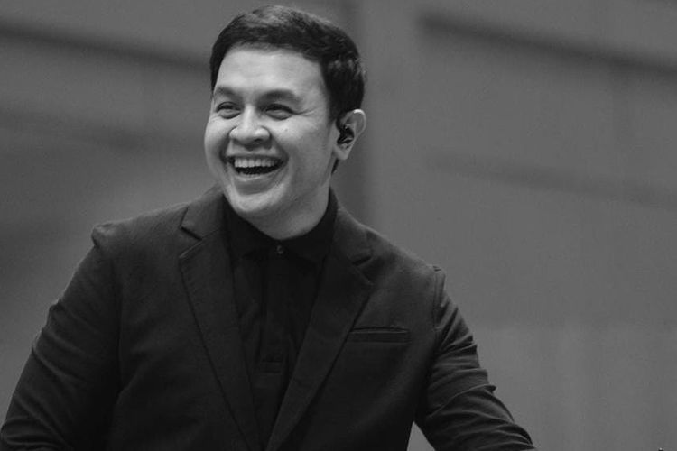 Peringati Hari Puisi Sedunia, Tulus Buat Puisi Berjudul ‘Kisah Lamaku’ Maknanya Bikin Hati Terenyuh