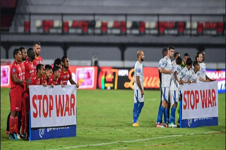 Viral, Mohammed Rashid Jelaskan Alasannya Menolak Foto dengan Spanduk Stop War: Ini Sangat Tidak Adil