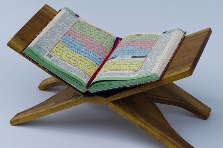 Al Quran Surah Al Mudassir Ayat 41 Sampai 48 Lengkap dengan Terjemahan Bahasa Indonesia