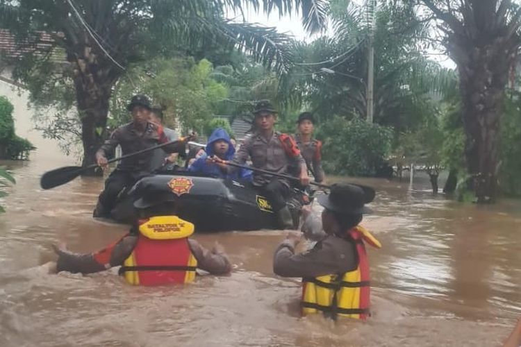 Kota Serang Dilanda Banjir 5 Meter,  22 Titik Terendam, Simak Penyebabnya