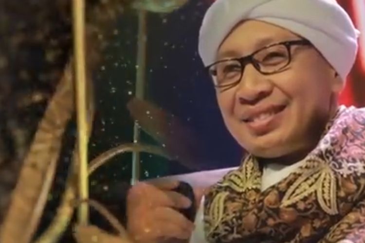 Buya Yahya Sebut Hukum Adzan Sholat 5 Waktu Sekeras-kerasnya Suara dan Sejauh-jauhnya Jangkauan Adalah Sunnah