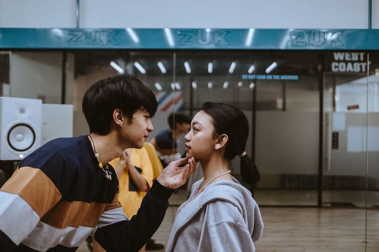 Dikabarkan Putus dengan Naura, Ini Profil dan Biodata Devano Danendra Anak Pedangdut Iis Dahlia