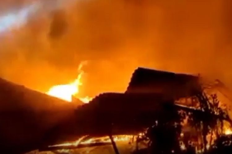 Pemuda Asal Binjai Nekat Bakar Rumah Ibu Kandungnya Gegara Tak Dikasih Uang Rp50 Ribu