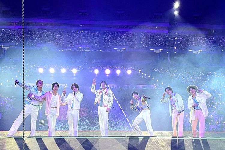 BTS Sampaikan Pesan Mengharukan untuk ARMY di Konser PTD On Stage Seoul 2022