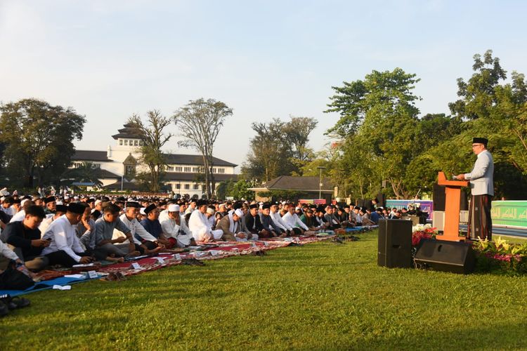 Khutbah Idul Fitri 2022 Tema Mempererat Persaudaraan Islam, Menyejukkan Jiwa dan Inspiratif Penuh Motivasi