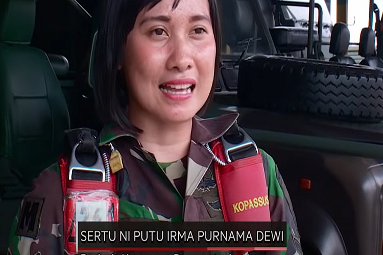 Anggota Korps Kopassus Tak Hanya Pria, Simak Sepenggal Kisah Prajurit Wanita Kopassus yang Tangguh Ini