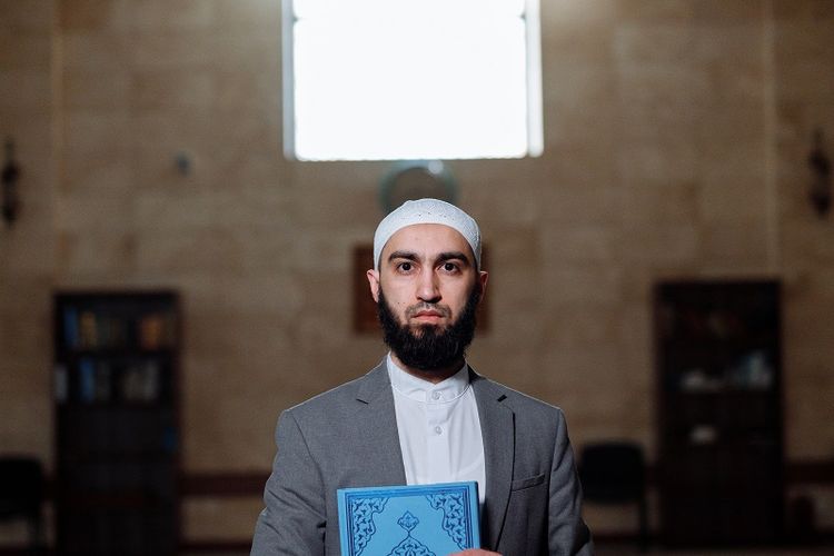 Inilah Khutbah Jumat Singkat 2022 untuk Pekan Pertama Bulan Dzulqo’dah, Tema Keutamaan Menutupi Aib Orang Lain