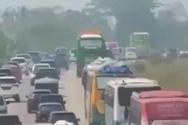 Polisi Mulai Berlakukan Sistem ‘One Way’ Arus Balik Mudik 2022 pada 5 Mei, Mulai 11.00-24.00 WIB