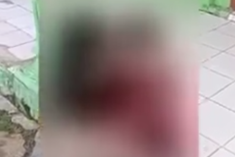 Miris, Bocah ABG Saling Berciuman di Tempat Terbuka, Warganet: Memprihatinkan