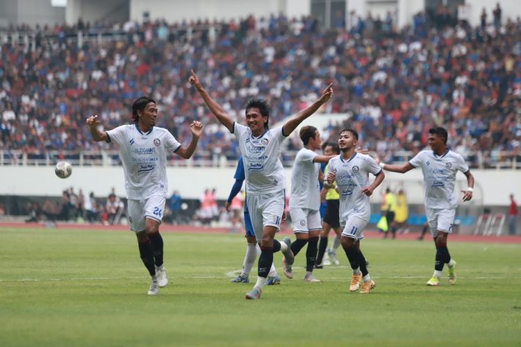 Persik Kediri vs Arema FC di Piala Presiden 2022, Catatan H2H: Saling Lempar Kutukan Antar Kedua Tim