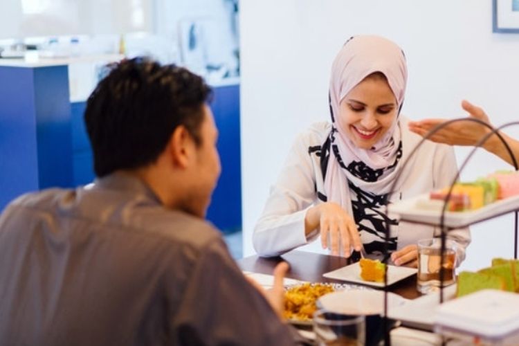 Naskah Khutbah Jumat Singkat Khusus untuk Bulan Dzulqadah, Tema Keutamaan Berbakti Kepada Ibu