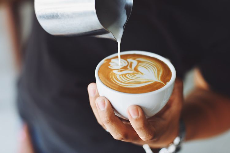 Begini Cara Minum Kopi Menurut dr. Zaidul Akbar, Bisa Turunkan Berat Badan!
