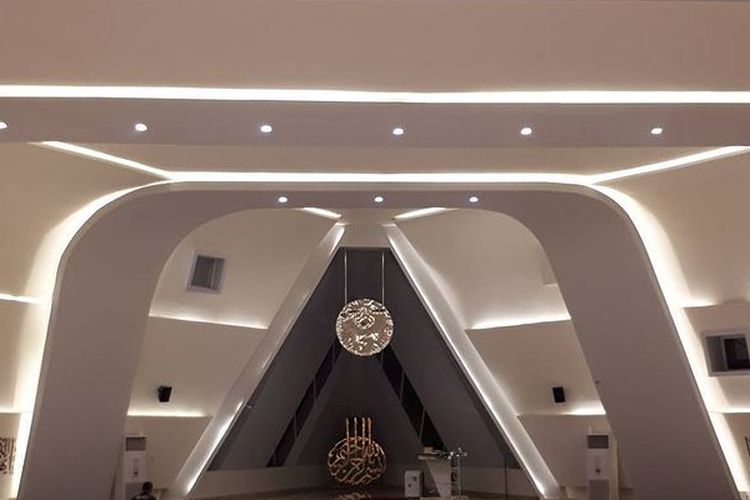 Materi Khutbah Jumat Singkat Meluluhkan Hati, Tema Tolonglah Saudaramu, maka Allah akan Membantumu