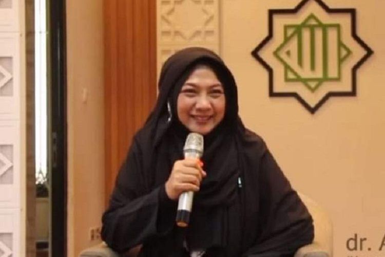 Tips dr Aisah Dahlan untuk Para Istri agar Rumah Tangga Bahagia dan Langgeng, Lakukan Ini saat Suami Pulang