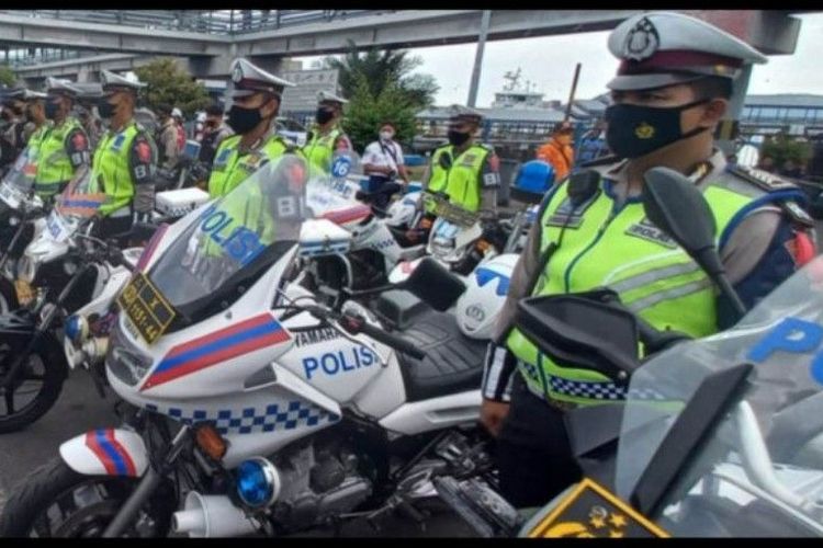 Benarkah Pakai Sandal Jepit Bagi Pengendara Motor Bakal Ditilang? Kakorlantas Polri: Semoga Masyarakat Sadar!