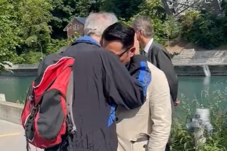 Pesan Ridwan Kamil untuk Sungai Aare: Jadikan Doa-doa Kami Menjadi Cahaya Penerang Jasad Syahidnya di Dasarmu