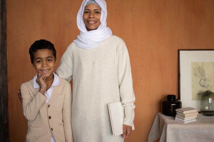 Khutbah Jumat Singkat Cocok Jelang Hari Anak Nasional 2022, Tema Mendidik Buah Hati Menjawab Tantangan Zaman