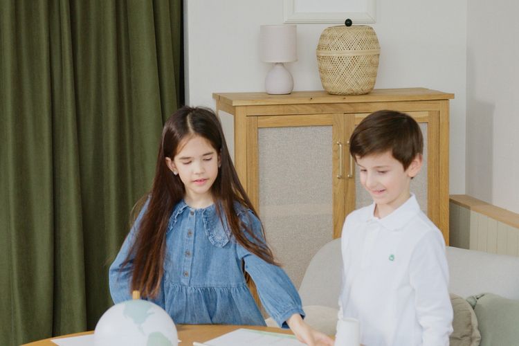 KUNCI JAWABAN Tema 1 Kelas 5 SD Halaman 104 105 107 108 Buku Tematik Pembelajaran 5: Manusia dan Lingkungan