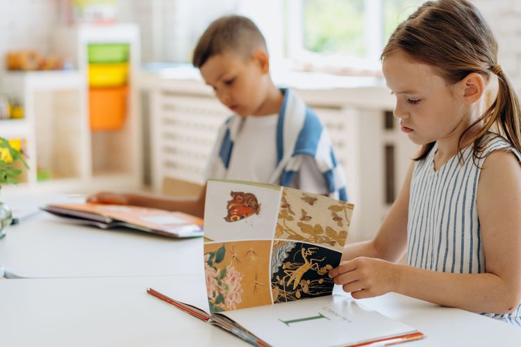 Kunci Jawaban Tema 1 Kelas 2 SD Halaman 53 55 56 Subtema 2 Pembelajaran 1: Hidup Rukun dengan Teman Bermain