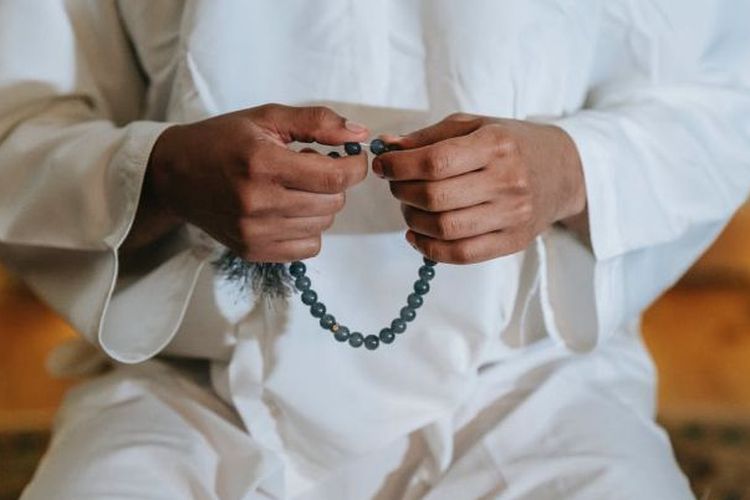 Khutbah Jumat Singkat Terbaru 2022: Tema Merenungi Makna Surat Al-Fatihah agar Lebih Menghayati saat Sholat