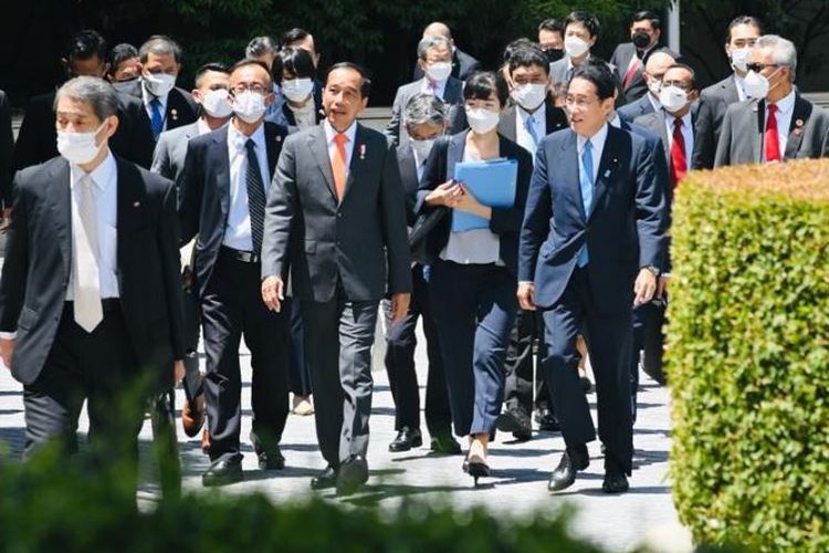 Jokowi Temui PM Jepang Kishida Fumio di Tokyo, Ini yang Dibahas, Salah Satunya Indonesia Pinjam Uang 43,6 M