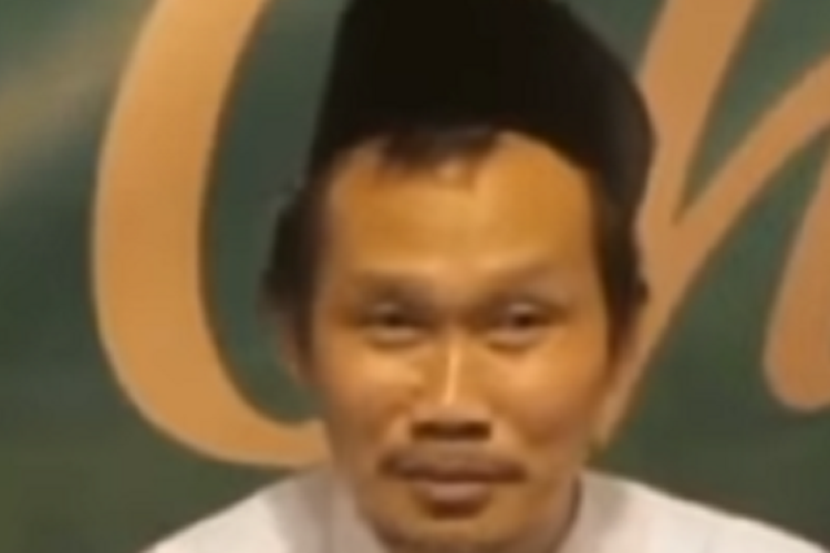 Penjelasan Gus Baha Terbaru 2022 Tentang Memikirkan Utang Saat Sholat, Apakah Sah?