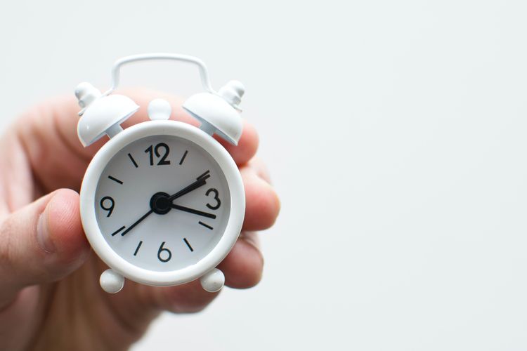 Teks Khutbah Jumat Singkat Terbaik Tema Manusia Diburu Waktu Sesuai Kondisi Akhir Tahun Hijriyah, Penuh Hikmah