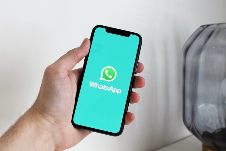 Waspada! WhatsApp dan Gmail Bisa Diintip Oleh Kominfo Lewat Aturan PSE, Begini Penjelasannya