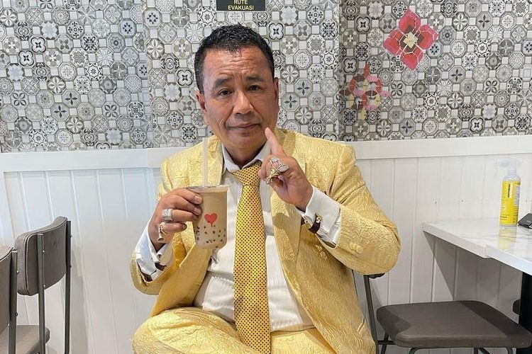 Hotman Paris Punya 71 Asisten Pribadi cantik, Ternyata Begini Sistem Gaji yang Diterapkannya