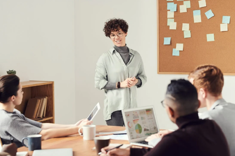 15 Kalimat Penutup Presentasi Paling Unik dan Anti Bosan, Bisa Dipakai untuk Mencairkan Suasana