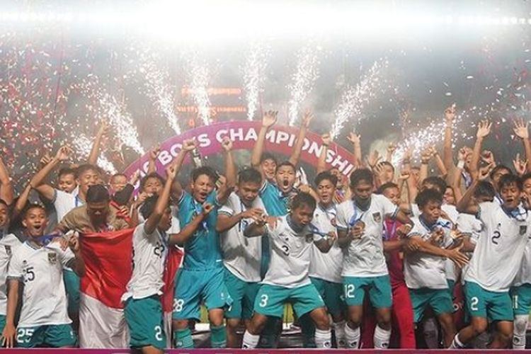 Kalahkan Vietnam, Pelatih Bima Sakti Persembahkan Kemenangan di Piala AFF U-16 Untuk HUT Kemerdekaan RI Ke-77