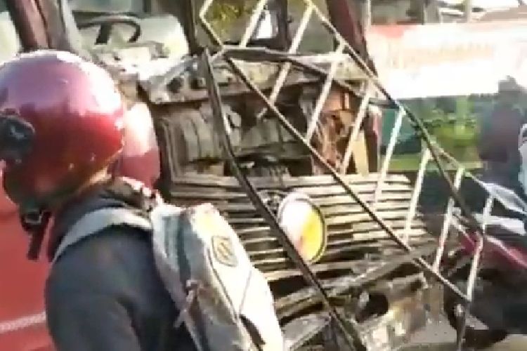 Kecelakaan Beruntun di Perempatan Beran, Sleman, Truk Kontainer Diduga Rem Blong