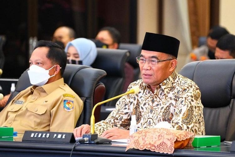 Muhajir Efendi Jadi Inspektur Upacara HUT RI ke 77 di Pondok Al Mukmin Ngruki dan Agenda Khidmat untuk Negeri
