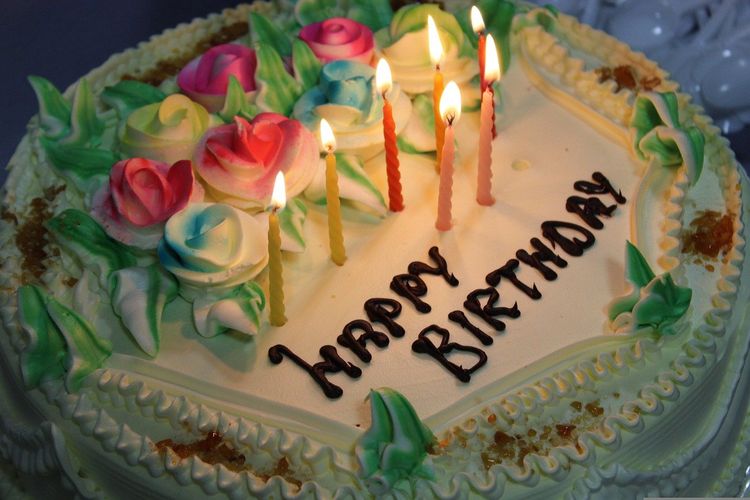 15 Ucapan Selamat Ulang Tahun untuk Pacar, Sahabat, dan Orangtua Dijamin Bikin Meleleh dan Tersenyum