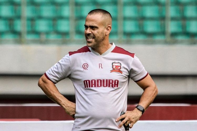 Jelang Persija Jakarta vs Madura United di BRI Liga 1 2022, Fabio Lefundes Soroti Kondisi Lapangan