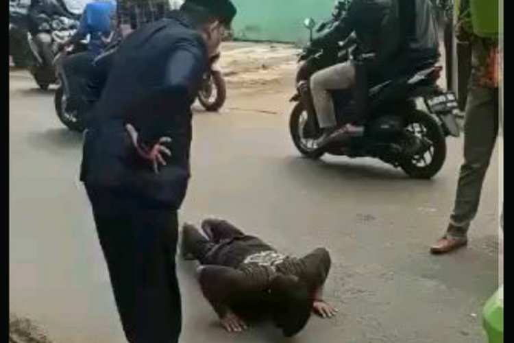 Viral Aksi Anggota Dewan Marahi Sopir Truk karena Rusak Portal Jalan, Disuruh Push Up hingga Ditendang
