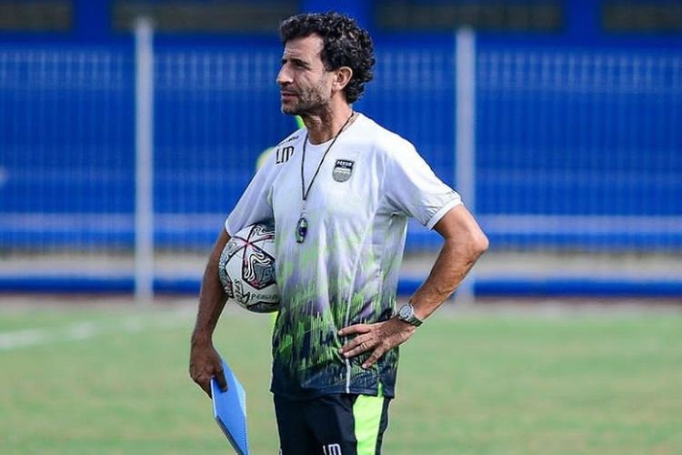 Jelang Persib vs Persija, Luis Milla Dibuat Kagum Dengan Tingkah Pemain Selama Latihan