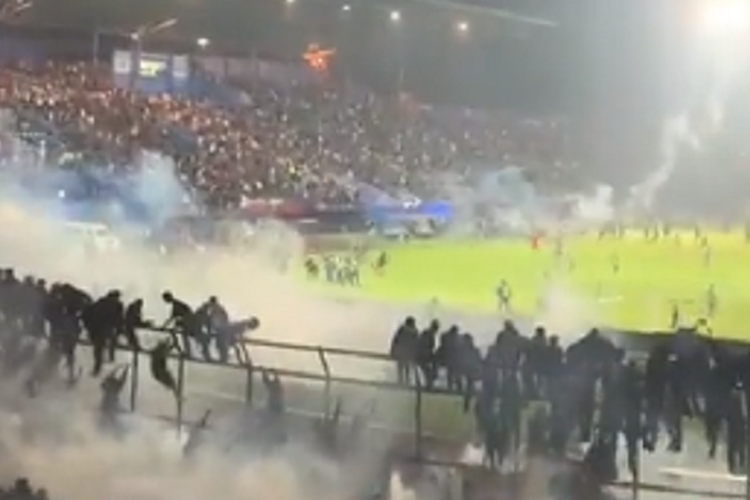 Telan 153 Korban Jiwa, Tragedi Kanjuruhan Arema FC vs Persebaya Cetak Rekor Jadi Laga Maut Paling Besar