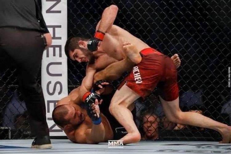 Jika Sampai 4 Ronde, Islam Makhachev Otomatis Menang dari Charles Oliveira di UFC 280
