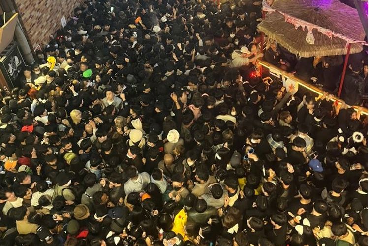 Cerita Para Korban Selamat Tragedi Halloween Itaewon 2022: Saya Mendengar Teriakan Ratusan Korban Minta Tolong