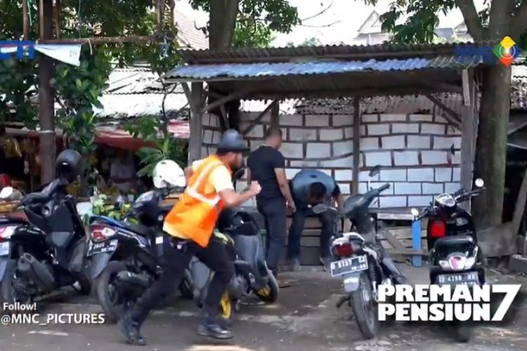 Bocoran Preman Pensiun 7 Episode 5 di RCTI Malam Ini : Taslim Dihajar Kang Murad, Ajun Malah Kabur