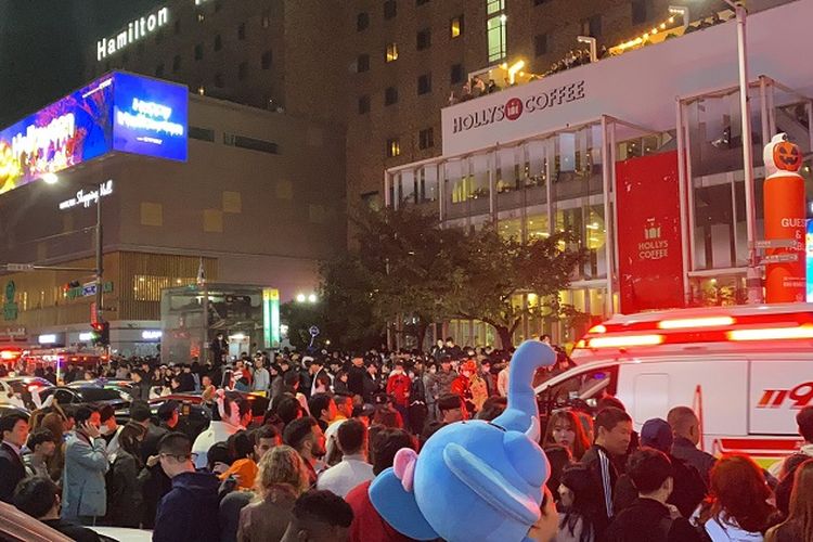 Viral! Ini Potret Perayaan Halloween 2022 di Itaewon: Korban Berjatuhan, Petugas Penyelamat Kewalahan