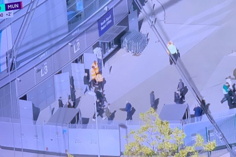 Manchester United Dibantai 4-0 oleh Manchester City Sebelum Babak Pertama Usai: Fans MU Tinggalkan Stadion