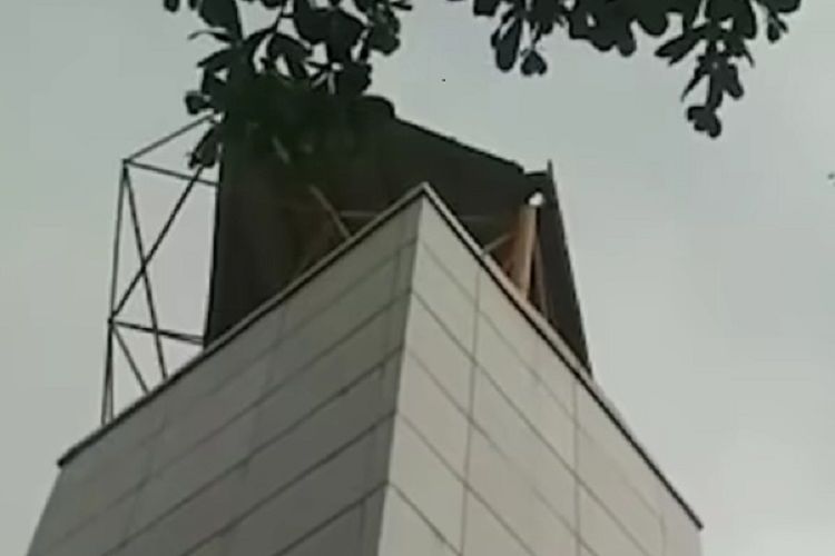 Warga Tertipu! Ternyata Bukan Hujan Air Terjun di Bekasi, Ini Fakta Sebenarnya